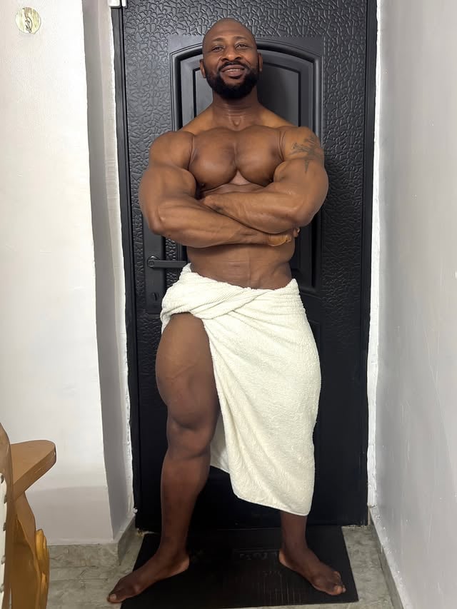 Happy new month…God has been faithful through it all 🙏🏾💫......#bodybuilding #physique #motivation by @anthonyodi