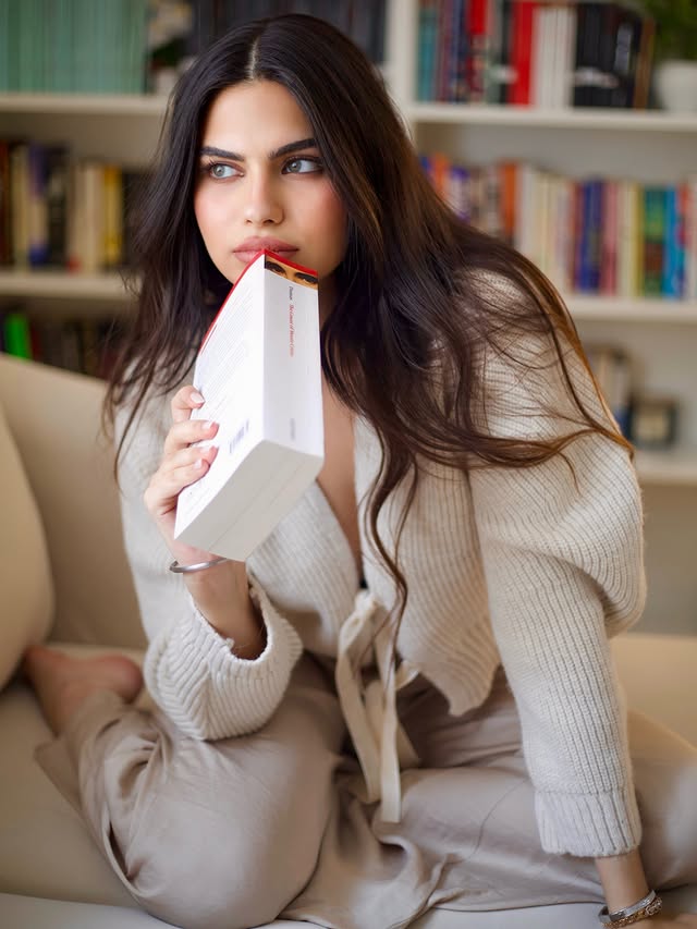 Light reading 📚Photographed by - @ng_shooter Styled by - @yash__shah1612HMU - @deepakkharade7254 by @_rachelgupta