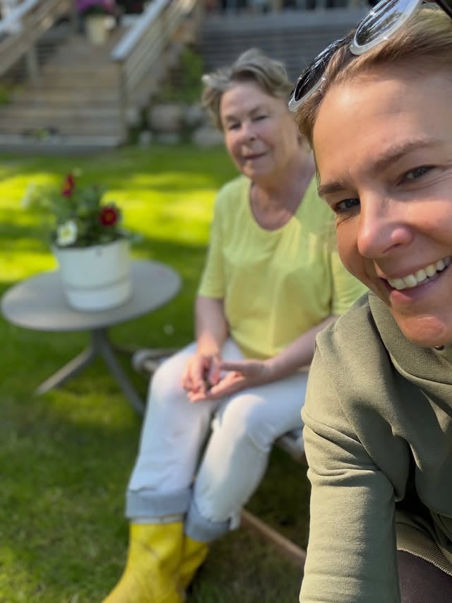 Pihahommia med mamma 🌼🌸💚🌿@tuulakanninen by @ellakanninen