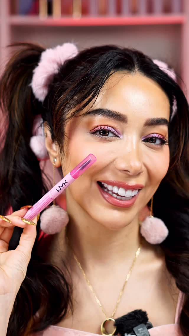 #NYXCosmeticsPartner As a beauty influencer who’s spent years chasing the perfect brow, trust me when I say this Fluff and Snatch Brow Powder Pen is a literal 3 in 1 game changer! Whether you’re a total beginner or a pro! @nyxcosmetics