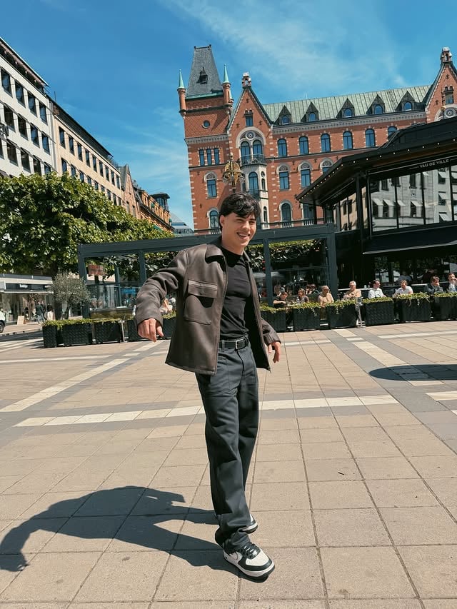 um pontinho de luz me fez querer conhecer esse lugar, e agora tô realizando 🤍🇸🇪