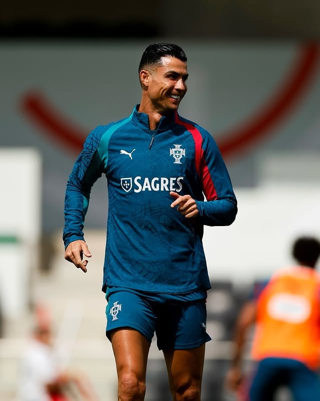 🇵🇹😁 by @cristiano