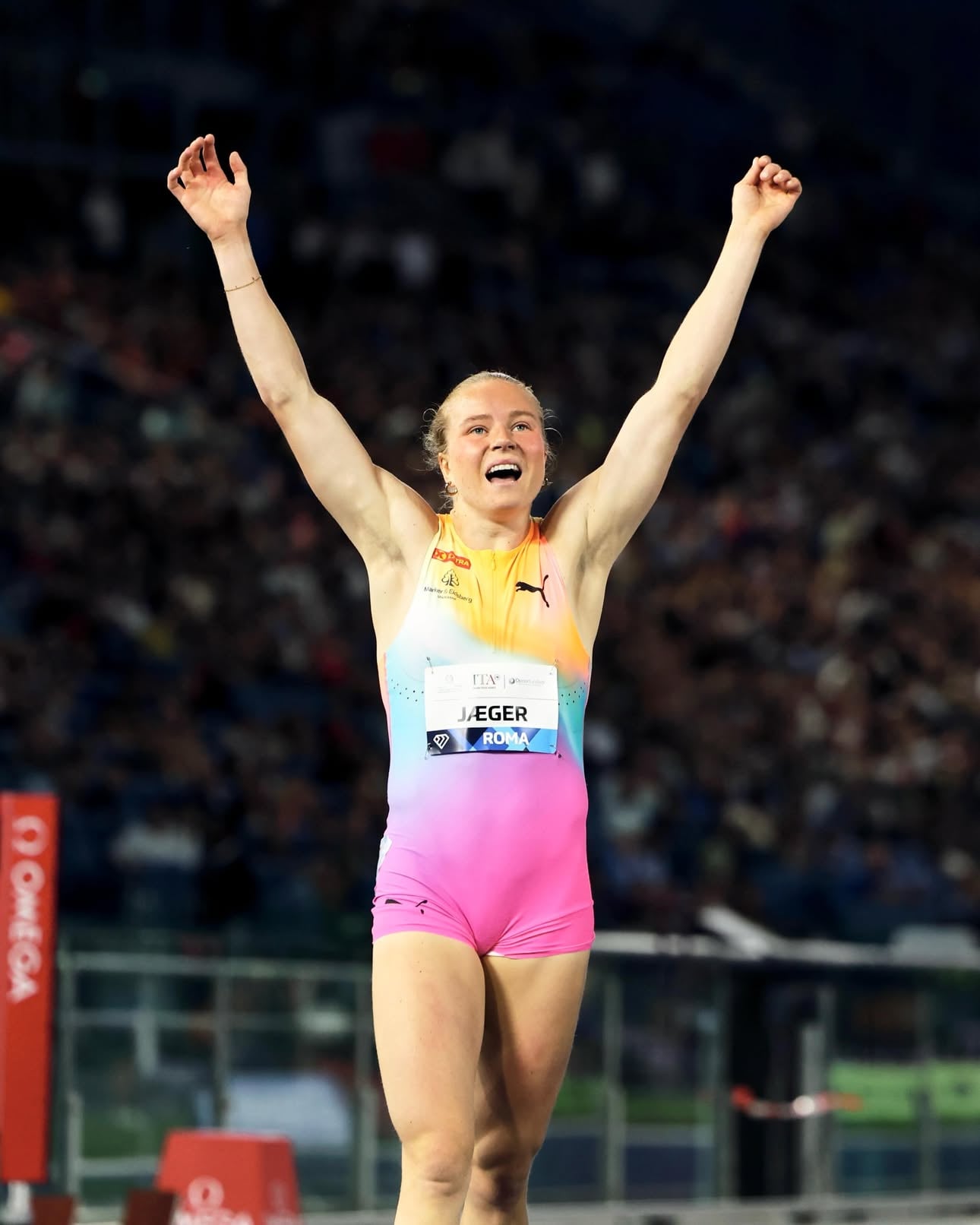 BOSSED IT 😎@henriette.jeager claims a BIG win 💎 at #RomeDL 🇮🇹 in the women’s 400m ⏱️ 49.60 seconds📸 @xmgorczynska for Diamond League AG #DiamondLeague by @goldengala_official