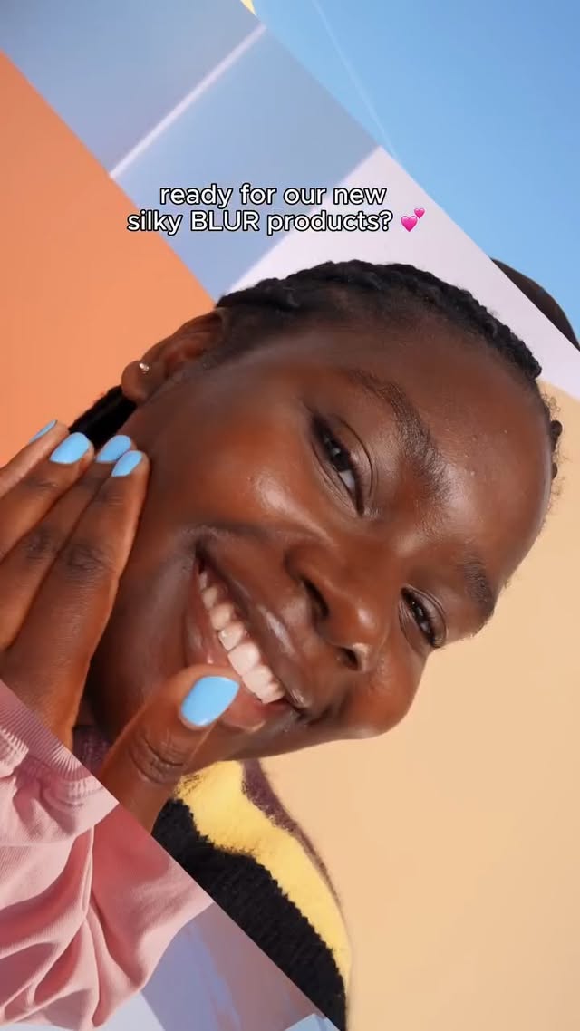 this foundation understood the assignment 😳🫧✨the NEW #essence silky BLUR foundation:💄 glides effortlessly onto the skin🫧 blurs imperfections naturally✨ leaves a soft matte finish🌱 made with 100% vegan ingredientscomfortable, breathable, and easy to build -exactly what everyday makeup should feel like 👀#silkyblurfoundation #essencesilkyblurfoundation #essencefoundation #faceroutine #newessence #esseafrica #makebeautyfun #affordablemakeup by @essence.cosmetics.africa