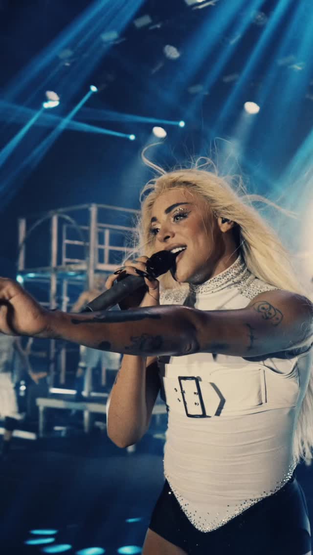 // É HOJE UBERABA! 10 ANOS TOUR ✨ vamos quebrar tudo na @copainteratleticas by @pabllovittar