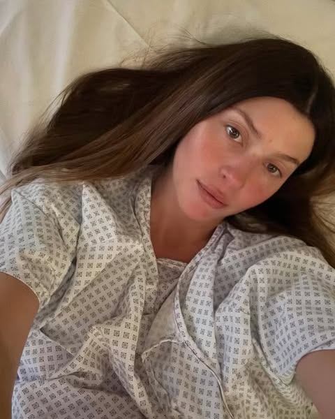 “Mi è stato diagnosticato un linfoma di Hodgkin e, dopo aver dato alla luce Beatrice, ho iniziato il percorso di chemioterapia” ❤️‍🩹

Il lungo racconto di Natalia Paragoni sui social: “Ero incinta all’ottavo mese, dentro di me cresceva la piccola Beatrice e io avrei dovuto pensare solo alla sua nascita. Invece, una notizia inaspettata ha trasformato quel periodo di attesa e felicità in un tempo di paura, domande e incertezza. In questo mese ho provato dolore, paura e ho pianto tantissimo, quando invece avrei dovuto solo gioire. Adesso dovrò affrontare un nuovo viaggio. Non so ancora cosa mi aspetta, ma so che ce la devo fare e ce la farò. Per le mie bimbe. Per le persone che amo. Ma soprattutto per me.”

#Verissimo @natyparagoni