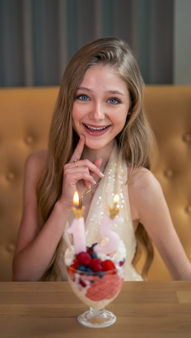 Happy birthday to me 🎂

🎥 @rainer_nix , thank you 🤍

#happybirthday #happybirthdaytome🎉  #birthdaygirl #itsmybirthday❤️ #birthday