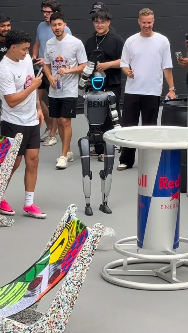 Can’t wait for day 2 😭🔥 @redbull #redbull #larobenz #dayinmylife