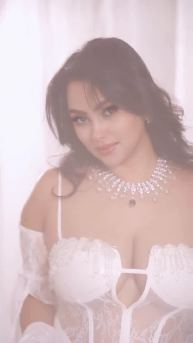 White fairy 🧚🏽‍♀️#fyp #luxurylifestyle #reels #white #fairy by @kazi.samira