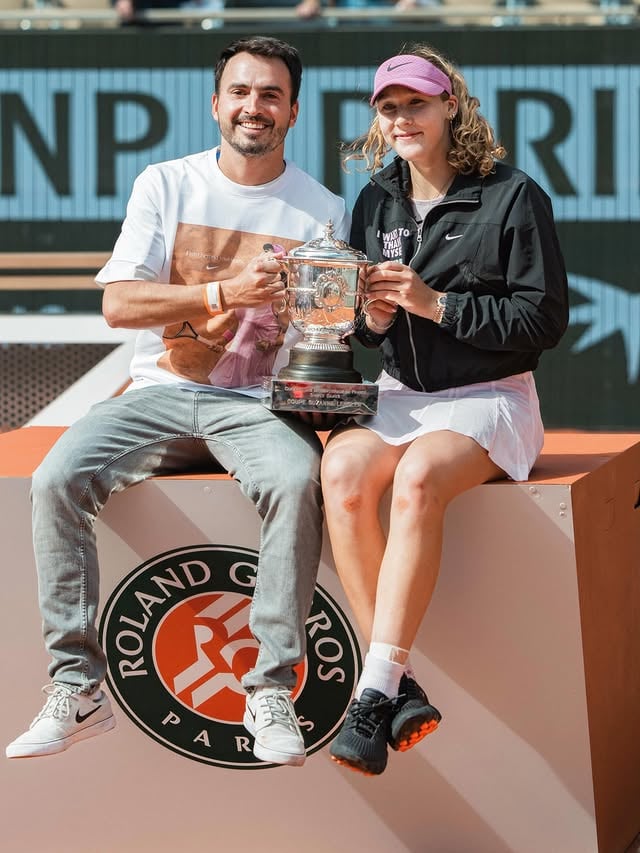 Forever a Grand Slam Champion @_mirraandreeva_ !

@sbermatov 📸
