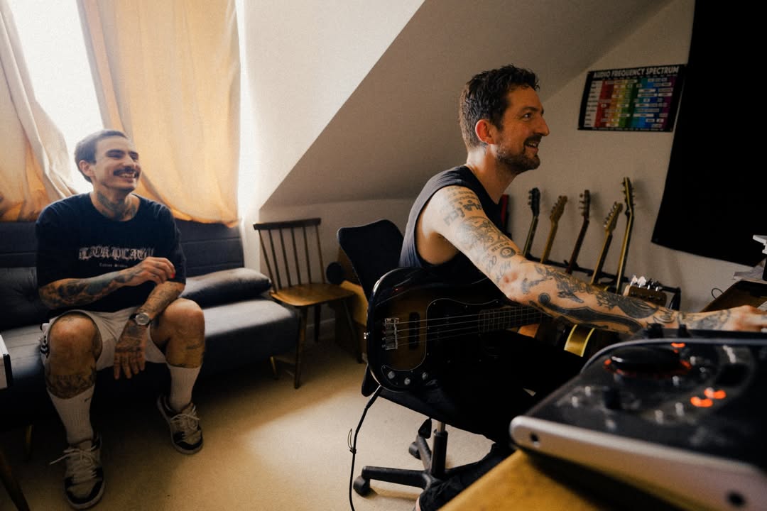 ✨ Burning Heart ✨ is now out in all platforms!Recorded and produced by @frankturner 🫶🏼I want to thank Frank for the amazing work done on this song, this is a very special release day.This is the first song out of two tracks we’ve recorded together. Here’s some photos of the recording session we’ve done last year in London. ❤️Also today at 10AM UTC+1 we’re releasing the music video of this song!Director @fabiomotadopDP & Grade @vasco.araujo_oDrone: @omaneldosdronesStyling: @Andrea.azeveedoAC: @rafael_da_lizEdit: @fabiomotadop @liamdomonkosThanks @fred_stop by @frankturner