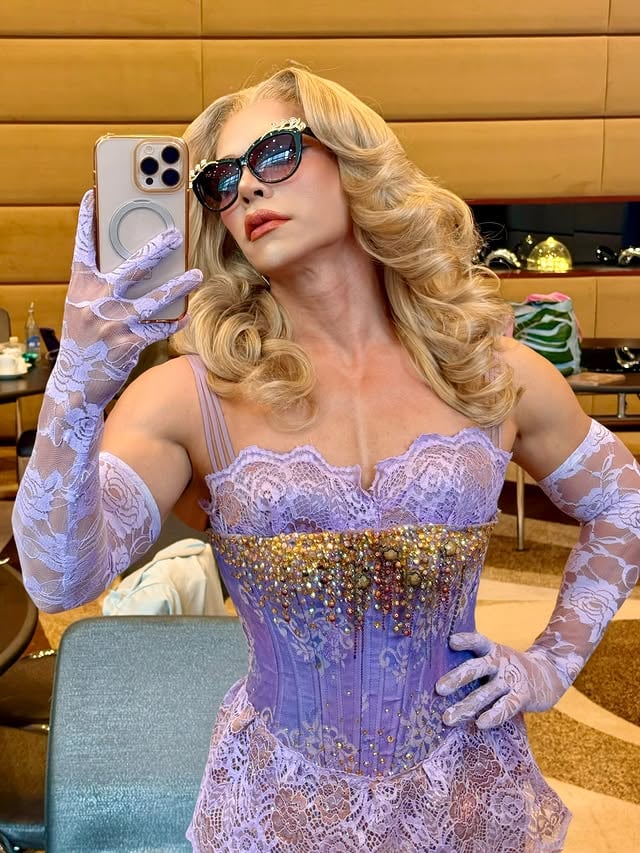 Serving sensation at @whotels #Madonna #Whotel by @siravariety