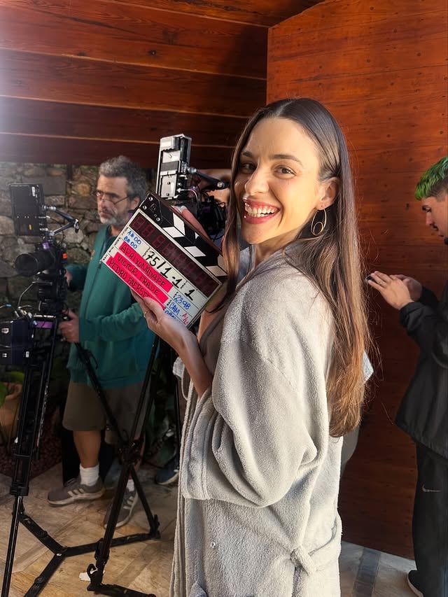 Nathalia é minha nova protagonista, e tem sido uma delícia construir essa história! Doida para compartilhar tudo com vocês. 🐴🎬 #AFPS