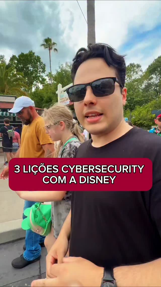 ✅ 1. Autenticação em múltiplas camadas Em algumas áreas restritas, não basta apenas um cartão de acesso. Há locais onde é necessário cartão + biometria para liberar a entrada.✅ 2. Segmentação de rede O Wi-Fi dos visitantes é separado da infraestrutura interna. Os sistemas dos brinquedos, operações e colaboradores ficam em redes distintas, reduzindo riscos e aumentando a segurança.✅ 3. Proteção contra espionagem visual Até as maquininhas de pagamento possuem proteções laterais para dificultar que terceiros visualizem senhas durante a digitação. Segurança também está nos pequenos detalhes.🔒 Cybersecurity não é apenas tecnologia. É criar camadas de proteção para reduzir riscos em todos os pontos possíveis.🚀 Siga a Foco em Sec para mais conteúdos sobre hacking, investigação digital e segurança da informação by @focoemsec