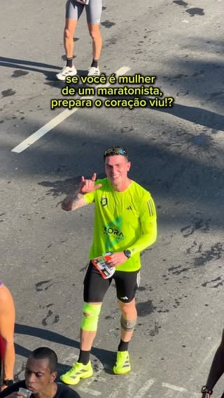 Não sei o que é pior, torcer ou correr!! 😂 hajaaaa coração 

.
.
.

#maratonista #casal #casalfitness #corrida