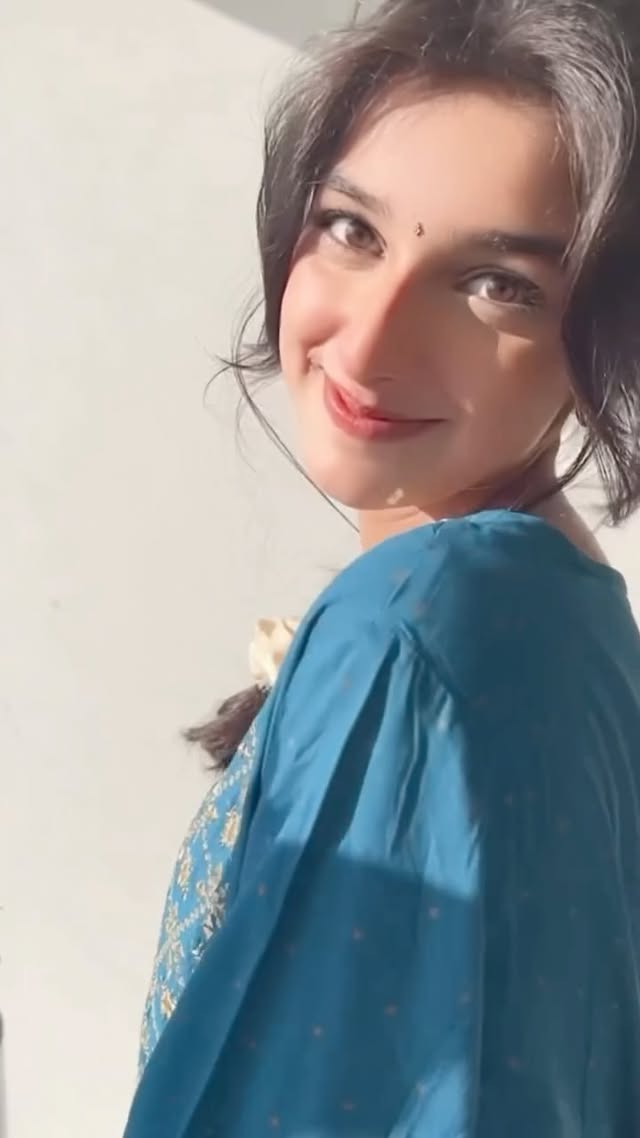 🦚🧚‍♀️

#sadisun #expressionreels #trendingvideos #reels #viralreel