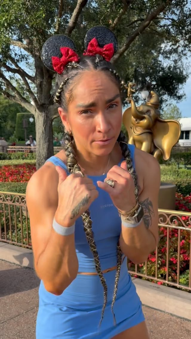 Parenting is an endurance sport.🔥

14 hours. 25K steps. Chasing two small humans all over Magic Kingdom.

A new parenting PR. Good thing we train for this. 💪🏽

Anyone else setting parenting PRs this summer?