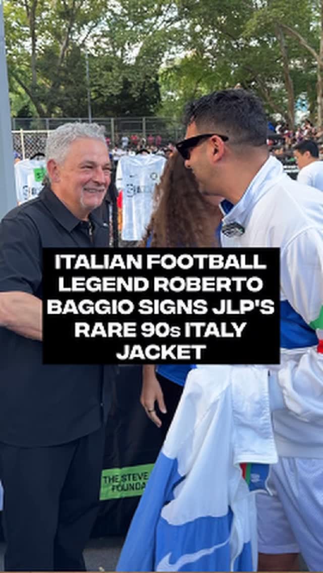 Legendary moment the goat Roberto Baggio pulled up in the 97’s signing JLP’s Nike Jacket 🙌🏽 by @robertobaggio