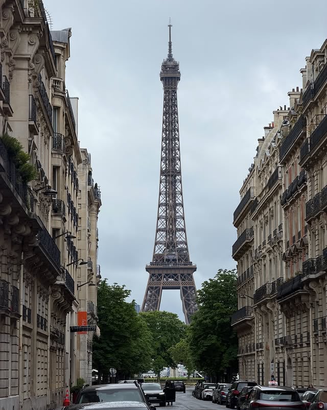 24 hrs in Paris! ❤️🥐✨ by @stephjrayner
