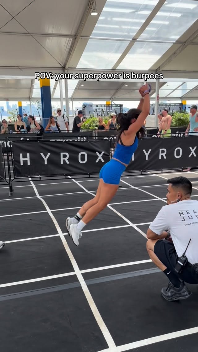 Me and burpees 🤝🏽

Who else loves the burpee station 👀 
Top 1.5% at New York @hyroxamerica 😎

Shorts: @younglaforher @youngla “LITTLET” to save 
#burpees #hyrox #hybrid #newyork #nyc