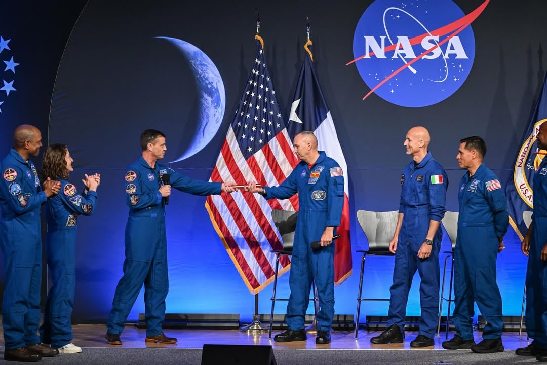 Crew Joy!Couldn’t be more thrilled to pass the baton to dear friends, a space brother and a backup crewmate! Now we get to watch this incredible mission unfold.https://www.nasa.gov/mission/artemis-iii/ by @astro_christina